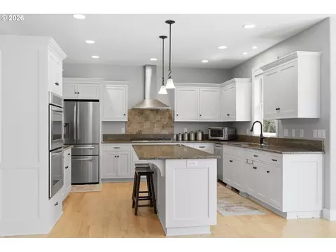 Kitchen - 2230 Turnberry Ct, Eugene, OR 97401 photo 1 of 5