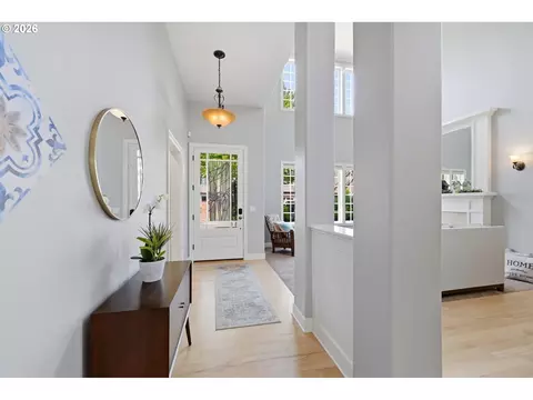 Entry Way - 2230 Turnberry Ct, Eugene, OR 97401 photo 2 of 3