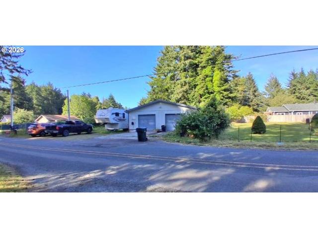 63319 Wildahl Rd, Coos Bay, OR 97420