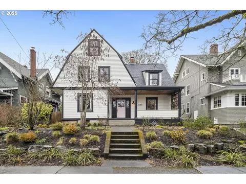 2134 NE 17th Ave, Portland, OR 97212