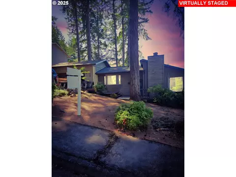 953 S U St, Cottage Grove, OR 97424