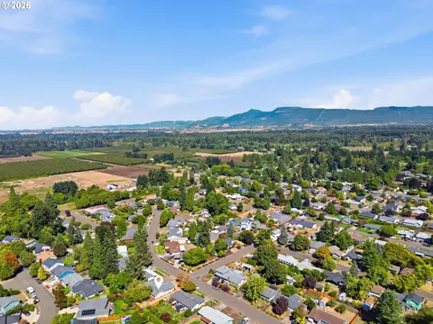 View/Area - 4700 Thunderbird St, Eugene, OR 97404 photo 1 of 1