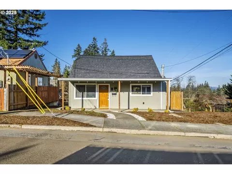 615 Mount Hood St, Oregon City, OR 97045