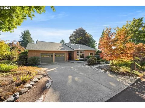 6580 SW Preslynn Dr, Portland, OR 97225