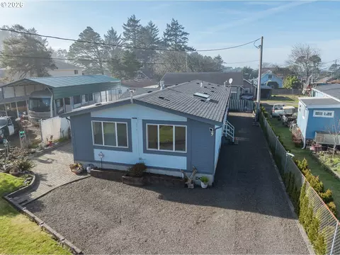 6845 Gleneden Beach Loop, Gleneden Beach, OR 97388