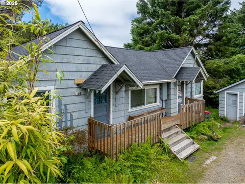 4088 S Hemlock St, Cannon Beach, OR 97110