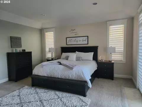 Bedroom - 2148 Willow Loop, Florence, OR 97439 photo 1 of 8
