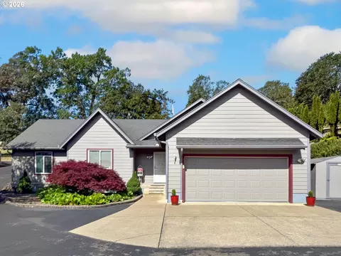 1939 Fairhill Dr, Roseburg, OR 97471