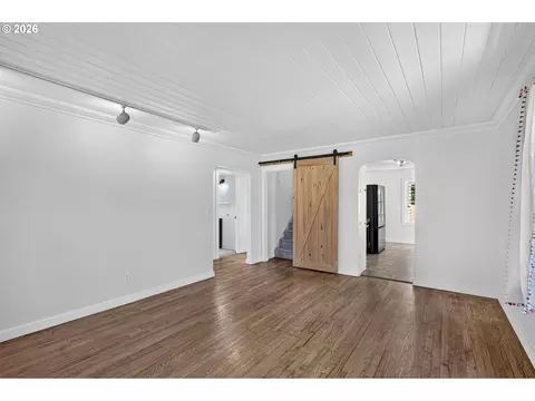 Living - 4520 SE Chase Rd, Gresham, OR 97080 photo 3 of 3