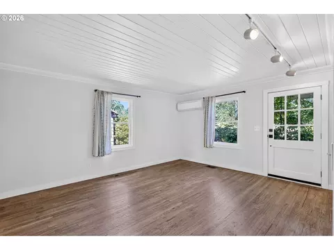 Living - 4520 SE Chase Rd, Gresham, OR 97080 photo 1 of 3