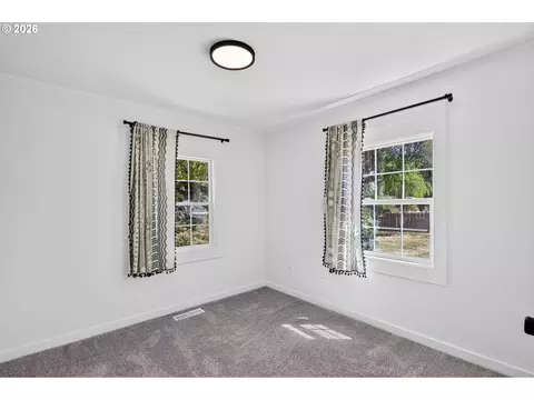 Bedroom - 4520 SE Chase Rd, Gresham, OR 97080 photo 1 of 5