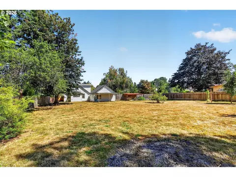 Exterior - 4520 SE Chase Rd, Gresham, OR 97080 photo 11 of 11