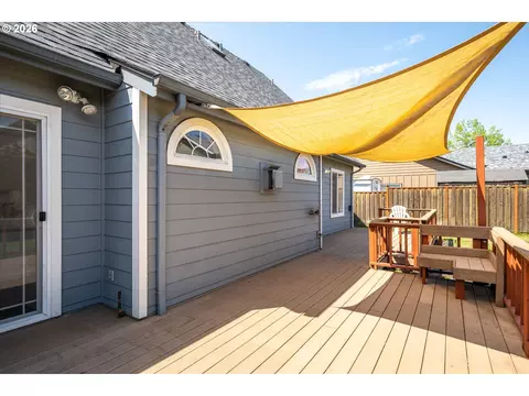 Exterior - 3461 Merryvale Rd, Eugene, OR 97404 photo 5 of 10