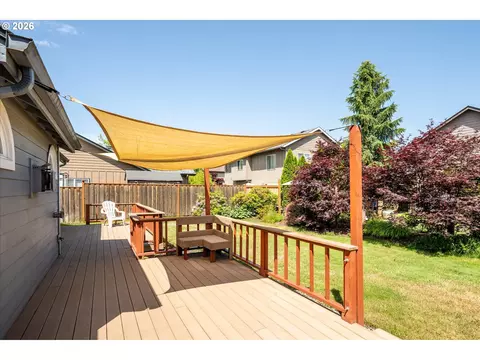 Exterior - 3461 Merryvale Rd, Eugene, OR 97404 photo 4 of 10