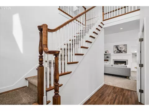 Entry Way - 3461 Merryvale Rd, Eugene, OR 97404 photo 2 of 3