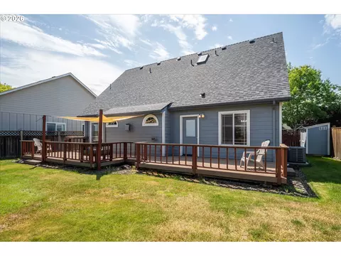 Exterior - 3461 Merryvale Rd, Eugene, OR 97404 photo 7 of 10