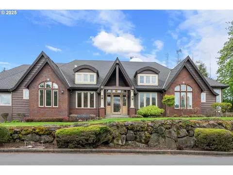 11064 SE Scotts Summit Ct, Happy Valley, OR 97086
