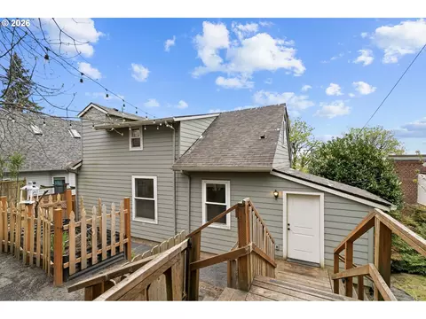 10505 NW 2nd St, Portland, OR 97231