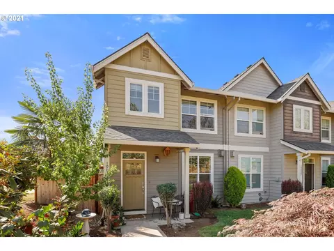 19033 Village Blvd, Sandy, OR 97055