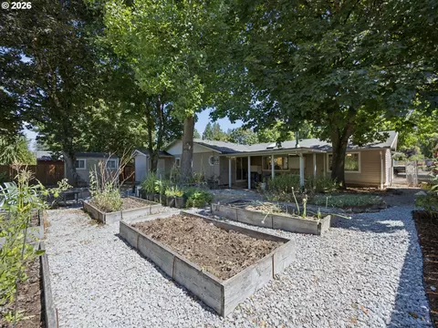 Exterior - 18035 Bodley Ct, Sandy, OR 97055 photo 7 of 10