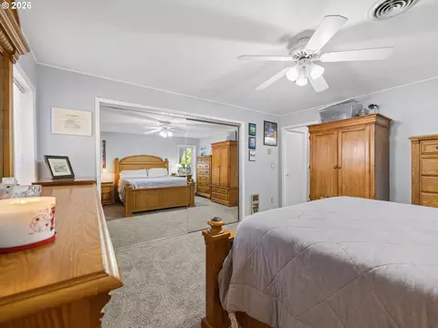Bedroom - 18035 Bodley Ct, Sandy, OR 97055 photo 3 of 6