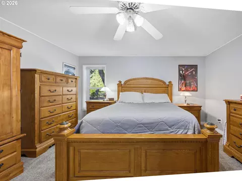 Bedroom - 18035 Bodley Ct, Sandy, OR 97055 photo 1 of 6