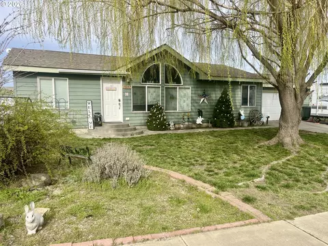 3097 SW River View Dr, Pendleton, OR 97801