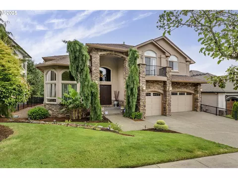 15557 SE Chelsea Morning Dr, Happy Valley, OR 97086