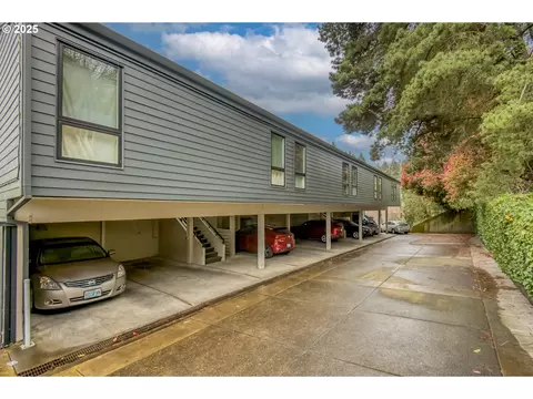 830 SW Broadway Dr, Portland, OR 97201