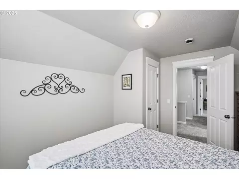 Bedroom - 5564 Lancelot Way, Eugene, OR 97402 photo 6 of 6