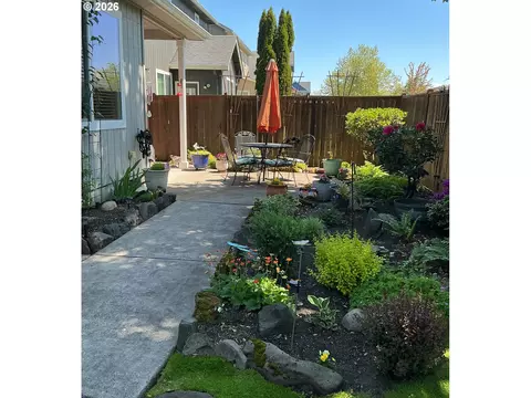 Exterior - 5564 Lancelot Way, Eugene, OR 97402 photo 3 of 11