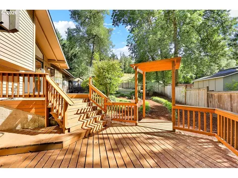 Exterior - 2663 E Wilshire Dr, Eugene, OR 97405 photo 13 of 13