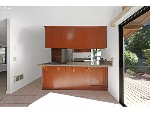 Kitchen - 2663 E Wilshire Dr, Eugene, OR 97405 photo 5 of 6
