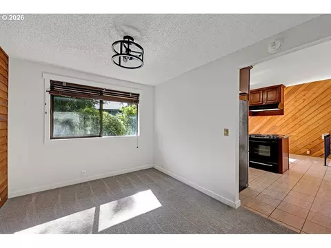 Dining - 2663 E Wilshire Dr, Eugene, OR 97405 photo 1 of 1
