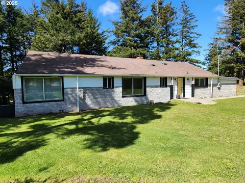 573 King St, Port Orford, OR 97465