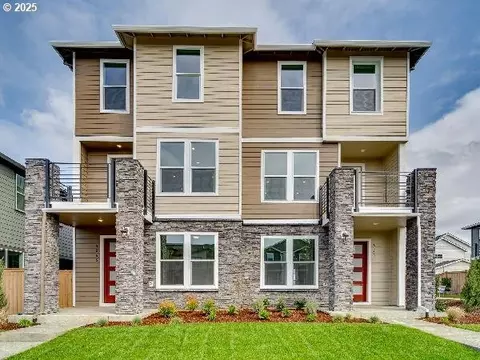 8253 SE Blanton St, Hillsboro, OR 97123
