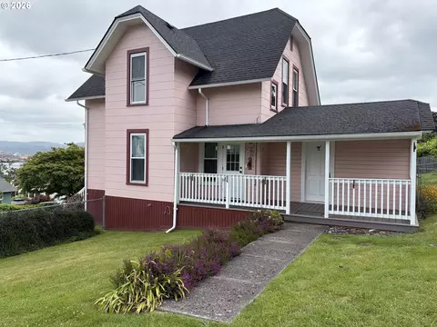 Exterior - 322 W D St, Rainier, OR 97048 photo 6 of 15