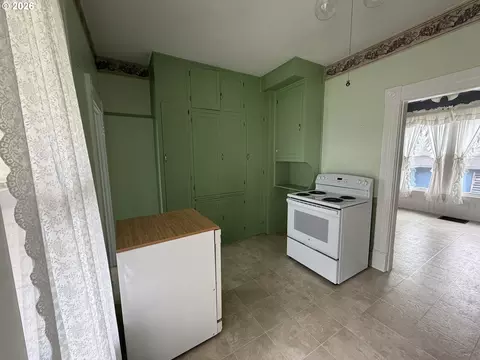 Kitchen - 322 W D St, Rainier, OR 97048 photo 1 of 4