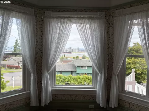 View/Area - 322 W D St, Rainier, OR 97048 photo 1 of 4