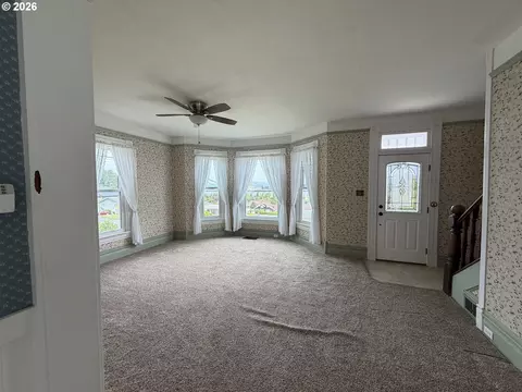 Living - 322 W D St, Rainier, OR 97048 photo 1 of 1