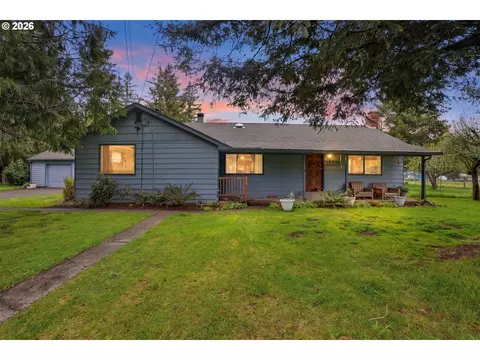 48974 SE Fairview St, Mill City, OR 97360
