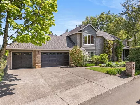 1093 Tyndall Ct, Lake Oswego, OR 97034