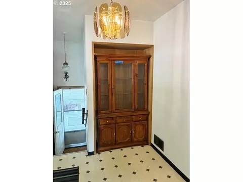 Other - 913 NW Ellis Ave, Pendleton, OR 97801 photo 3 of 14