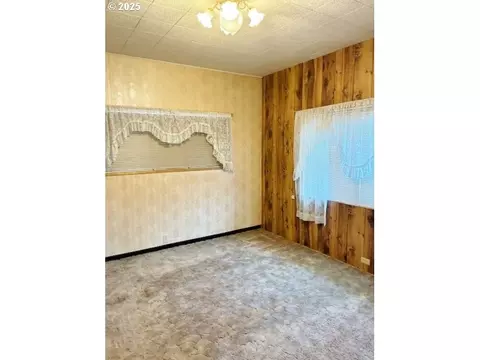 Other - 913 NW Ellis Ave, Pendleton, OR 97801 photo 5 of 14