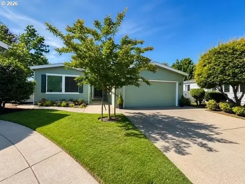 3220 Crescent Ave #15, Eugene, OR 97408