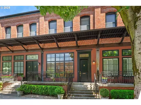 616 NW 11th Ave, Portland, OR 97209