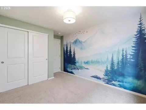 Bedroom - 5320 Squirrel St, Springfield, OR 97478 photo 4 of 6