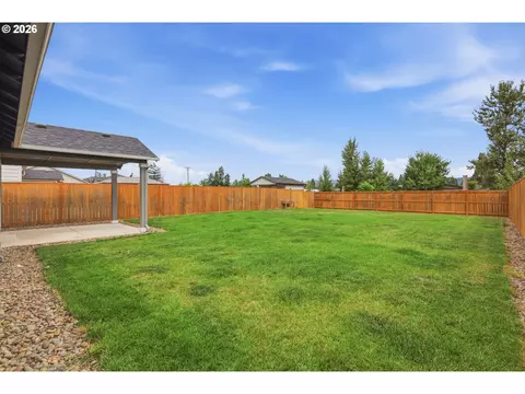Exterior - 5320 Squirrel St, Springfield, OR 97478 photo 6 of 9
