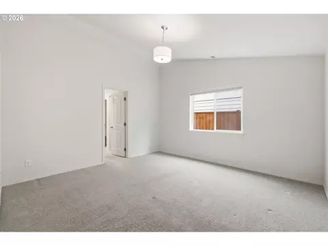 Bedroom - 5320 Squirrel St, Springfield, OR 97478 photo 1 of 6