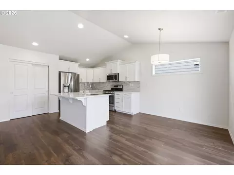 Other - 5320 Squirrel St, Springfield, OR 97478 photo 3 of 8